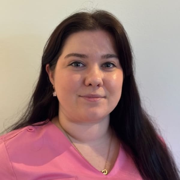 Val, Orléans Receptionist